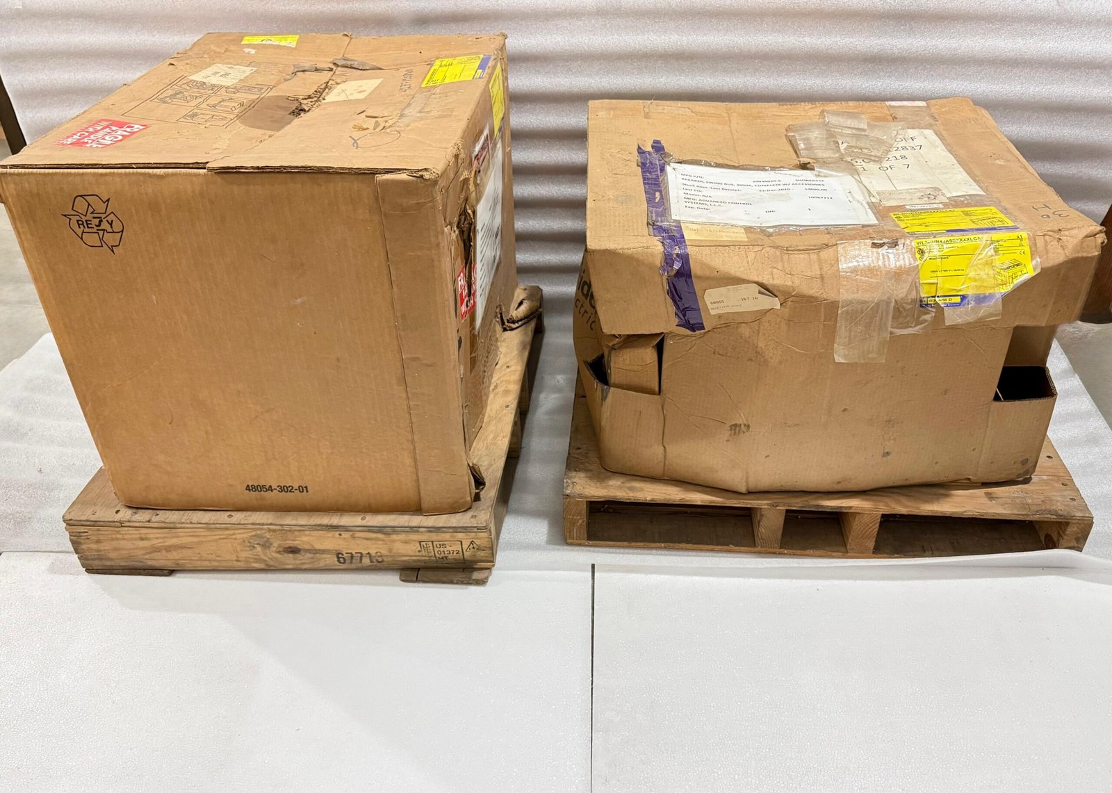SQUARE D NW30H MASTERPACT CIRCUIT BREAKER 3000AMP NEW